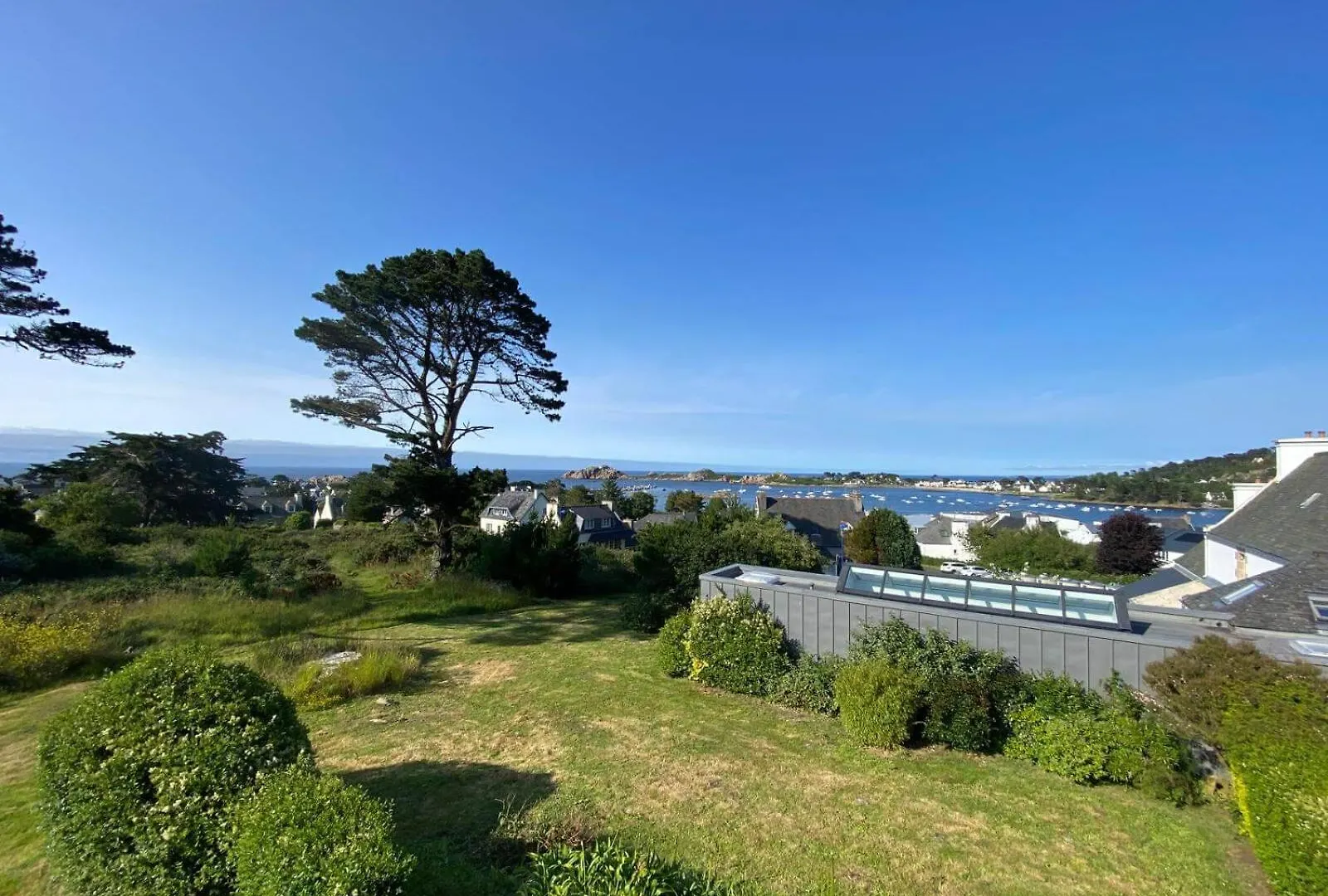 Villa House With Sea View And Large Garden For 8 People Plougasnou Francia
